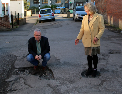 Jeremy Hilton and Isabel and Gloucester's poor roads