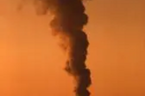 Smoke pluming from a factory (Photo: European Commission)