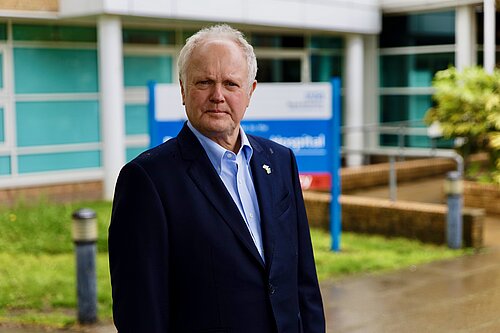 Clive outside RBH